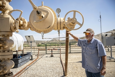 US oil producers struggle to stay afloat in sea of excess