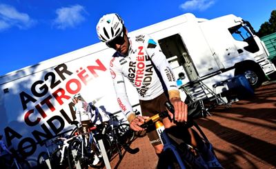 Citroen bankroll home Tour de France hopes with sponsorship deal 