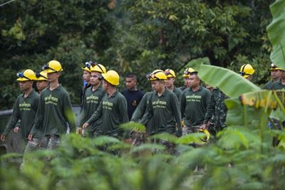 Thai cave rescue bid enters day 2