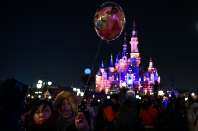 Disneyland Shanghai sued over 'double standards'