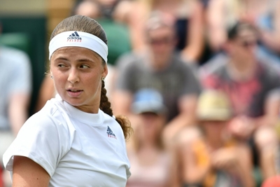 Ostapenko into Wimbledon quarter-finals