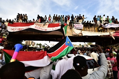 Sudan leaders face pressure for transfer to civilian rule