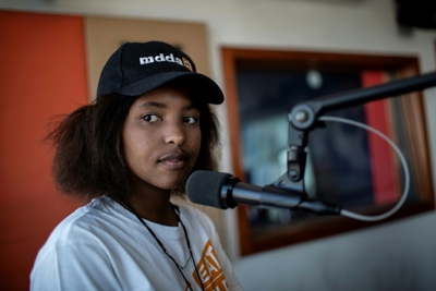 Teens fight gun crime with radio broadcast
