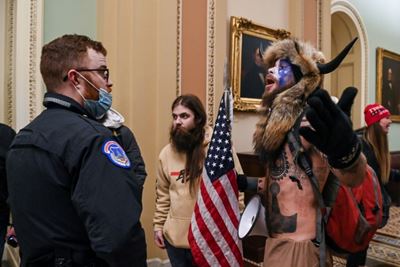 After Facebook, Twitter ban, Trump fans and extremists turn elsewhere