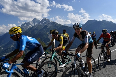 Nibali, Aru make provisional Italy team for cycling worlds