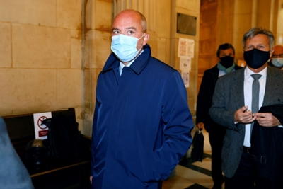 French govt summons telecom chief over emergency line breakdown
