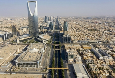 Saudi Arabia pushes companies to move headquarters to kingdom