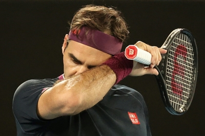 Recovering Federer in 'race against time' to play Australian Open