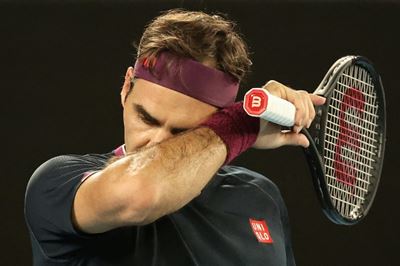 Recovering Federer in 'race against time' to play Australian Open