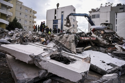 Forty dead as families pulled from Albania earthquake rubble
