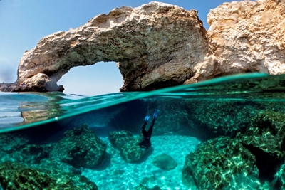 Cyprus to open up doors to vaccinated tourists from 65 countries