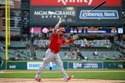 Pujols posts 2,000th career RBI
