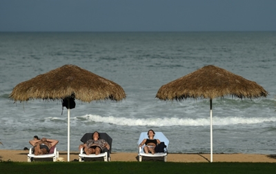Sri Lanka tourism limps back after bombings, figures show