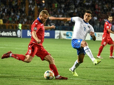 Italy midfielder Pellegrini out for two months after foot surgery