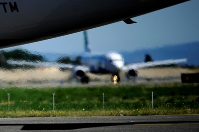 France to impose green tax on plane tickets