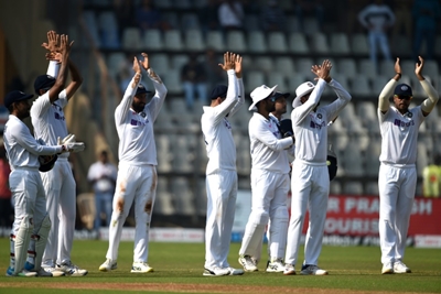 India thrash top-ranked New Zealand to clinch Test series