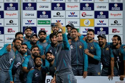 Pakistan shrug off late jitters to whitewash Bangladesh