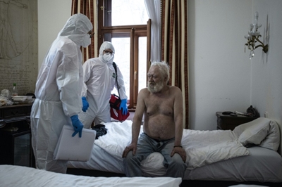 Covid hotel: Prague's homeless find refuge in four-star spot 