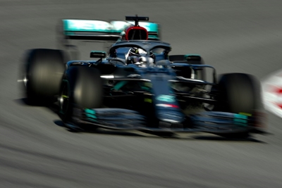 Hamilton to learn from Mercedes' early finish, Vettel shrugs off top time