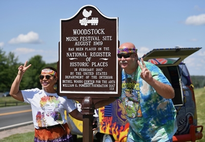 Aging hippies flash back to Woodstock site, fifty years on