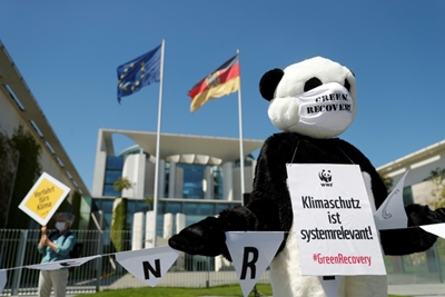 German divisions on show over new virus stimulus package