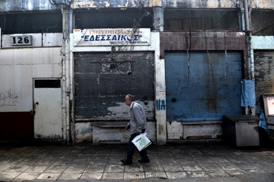 Hit by pandemic, eurozone sees ghost of the debt crisis