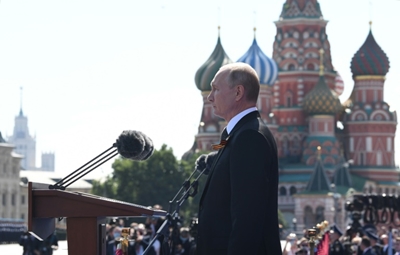 Russia's opposition flounders as Putin changes constitution