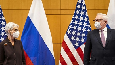 US says offered Russia reciprocal action, warned on Ukraine