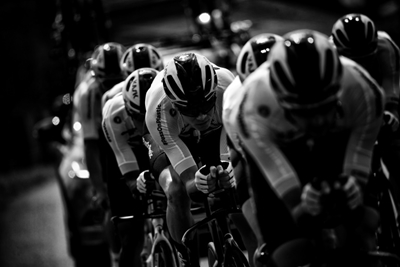 Froome faces public 'trial' on Tour third stage