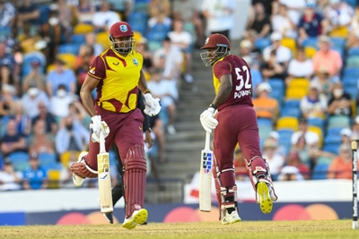 Pollard leads West Indies to 179-4 in England decider