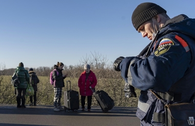 Putin oversees missile drills as US steps up Ukraine invasion warnings