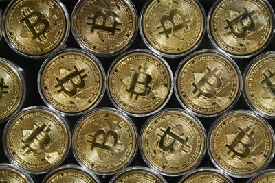 Bitcoin on record tear towards $20,000