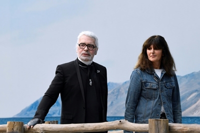 Paris fashion week begins under Lagerfeld's shadow