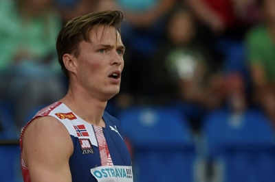 Warholm misses out on 400m hurdles world record