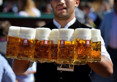 Lockdown prompts surge in Germans seeking help for alcoholism
