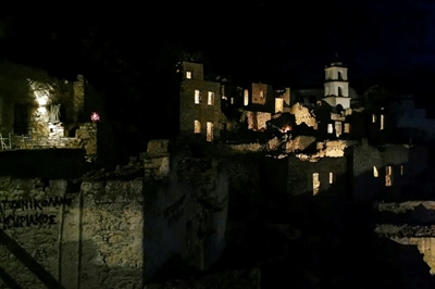Greek ghost villages wake up for tourists 