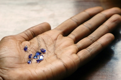 Miner becomes millionaire after finding biggest tanzanite stones