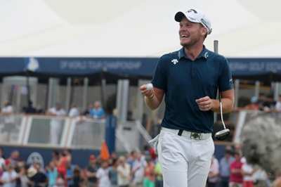 Former Masters champions take joint lead in Dubai third round 