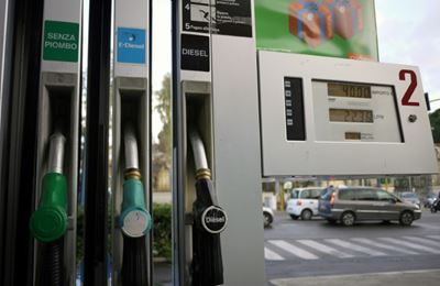 Italy police pounce on hacked petrol pumps