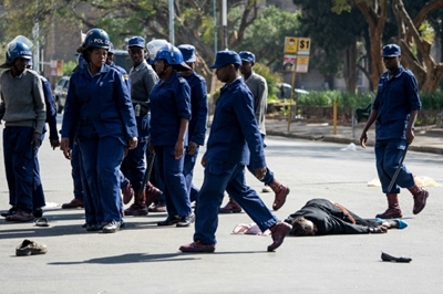 Zimbabwe deploys security forces to prevent banned march