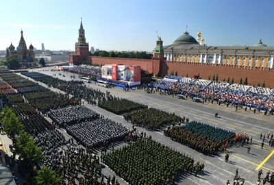 Russia stages grand WWII parade  ahead of vote on Putin reforms