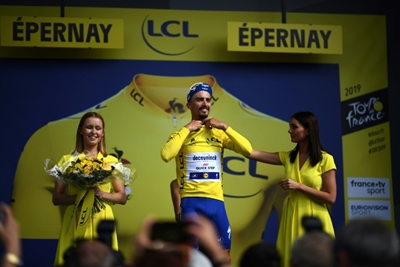 Miss becomes mister: Tour de France drops all-girl podium