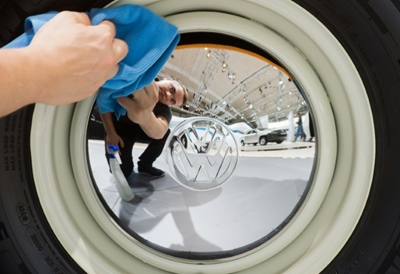 VW trucks division Traton skids on stock market launch
