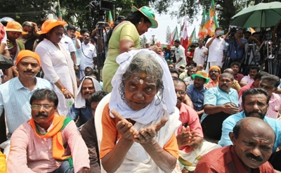 Indian temple prepares to accept women