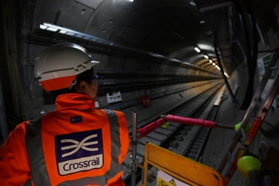 London's new train line delayed for nearly a year