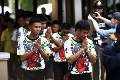 Thai cave boys describe 2-week ordeal