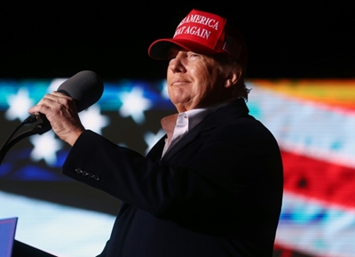Trump rallies faithful at 'MAGA Woodstock'