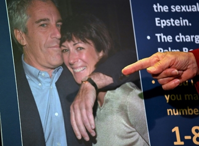 Pilot recalls flying Clinton, Prince Andrew, Trump on Epstein planes