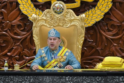 Malaysian king joins austerity drive with pay cut