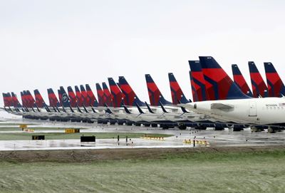 US airlines drop change fees amid Covid-19 downturn